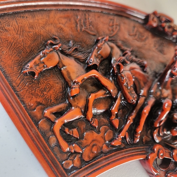 Vintage Resin 3D Horses Chinese Red Knot Wall Hanging Art Plaque Sculpture 70s - Picture 3 of 9